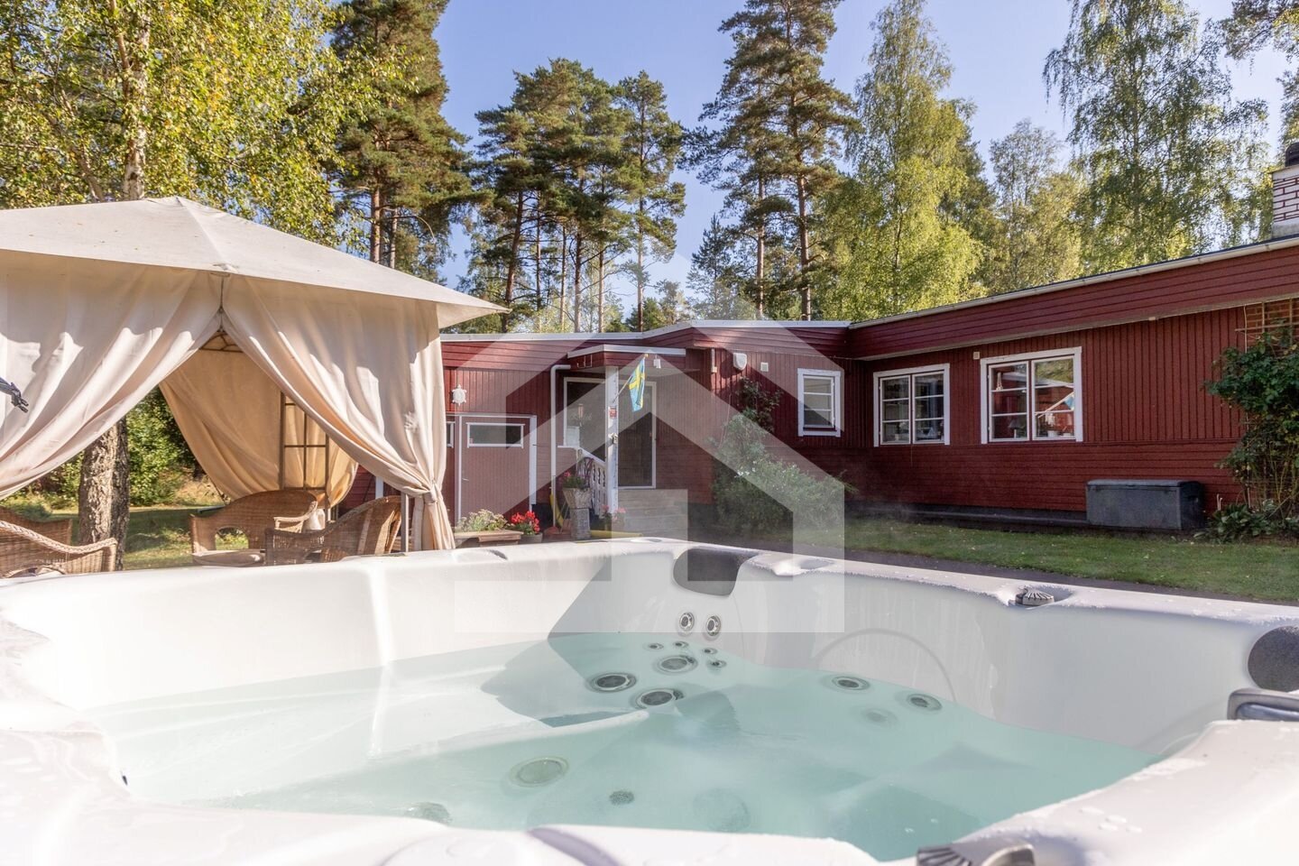 Lebensqualität pur in Schweden: Wellness-Villa mit Meerblick und Sauna im Herzen von Småland Lebensqualität pur in Schweden: Wellness-Villa mit Meerblick und Sauna im Herzen von Småland
