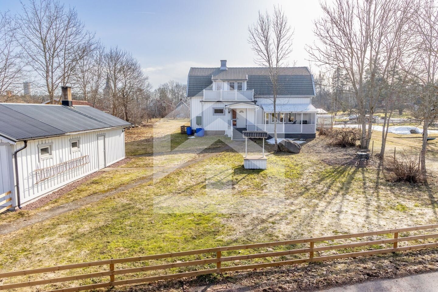 Wohlfühloase für die ganze Familie in Schweden: Villa mit Sonnenterrasse, Spabad und Garage im idyllischen Fliseryd Schweden Wohlfühloase für die ganze Familie in Schweden: Villa mit Sonnenterrasse, Spabad und Garage im idyllischen Fliseryd Schweden
